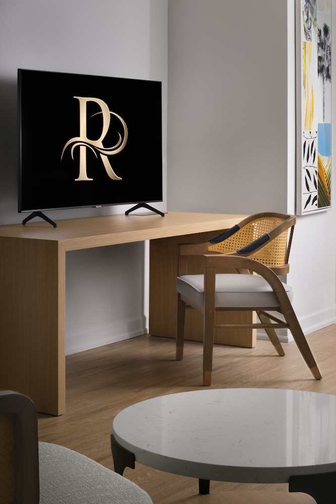 Riverside Hotel — Hotel rooms in Fort Lauderdale, Florida