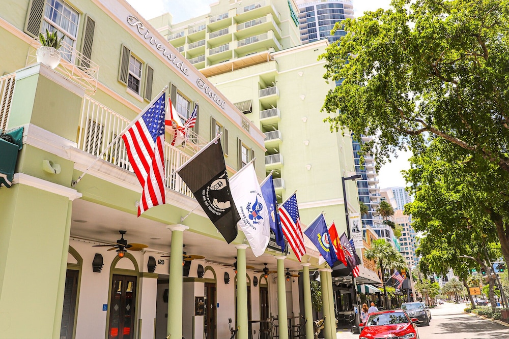 Riverside Hotel — Hotel building in Fort Lauderdale, Florida