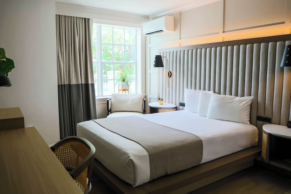 Riverside Hotel — Hotel rooms in Fort Lauderdale, Florida