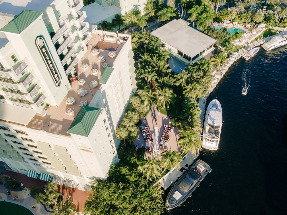 Riverside Hotel — Hotel building in Fort Lauderdale, Florida