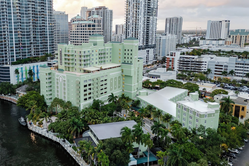 Riverside Hotel — Hotel building in Fort Lauderdale, Florida
