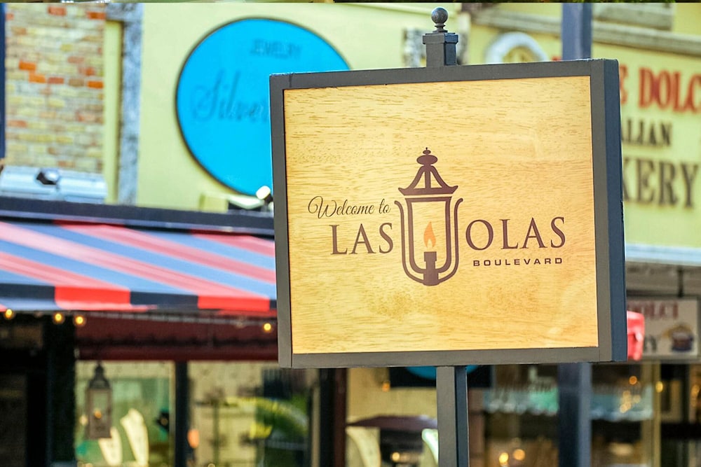 Riverside Hotel — Restaurant & bars in Fort Lauderdale, Florida