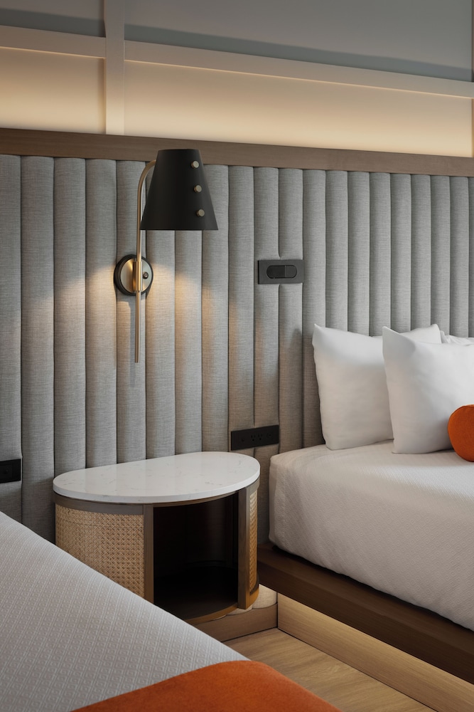 Riverside Hotel — Hotel rooms in Fort Lauderdale, Florida