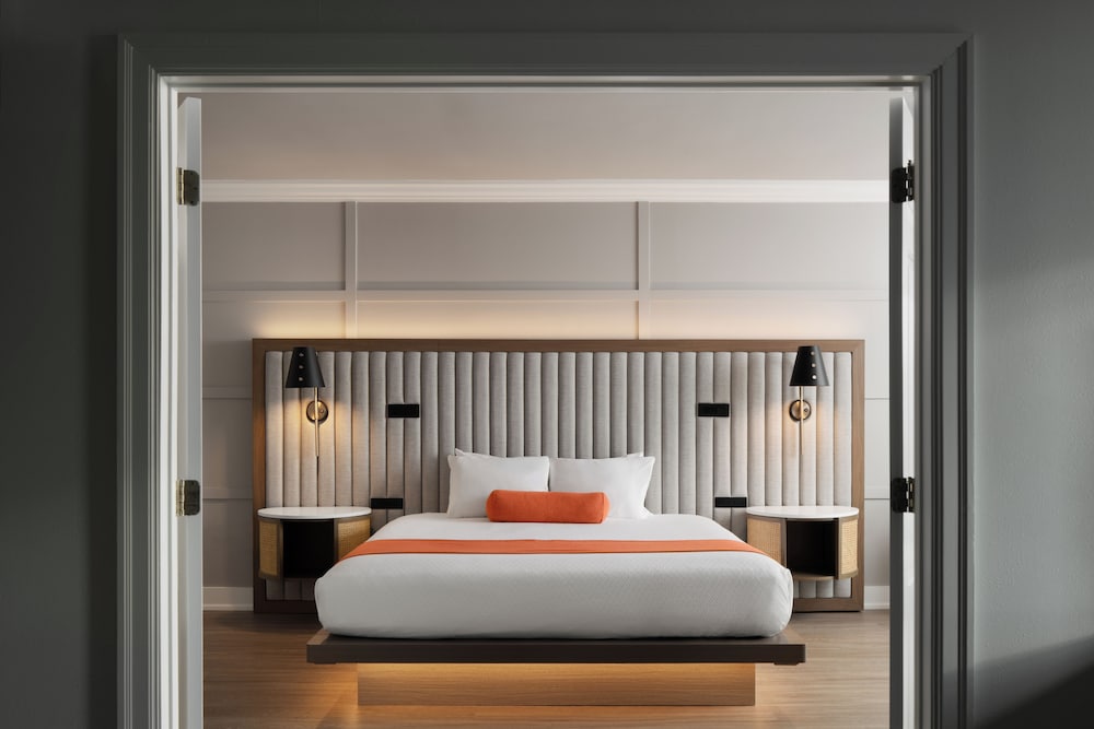 Riverside Hotel — Hotel rooms in Fort Lauderdale, Florida