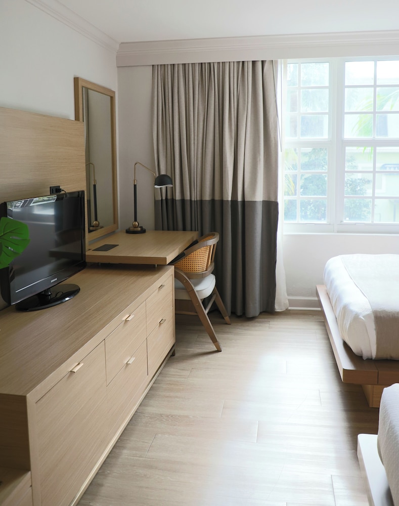 Riverside Hotel — Hotel rooms in Fort Lauderdale, Florida