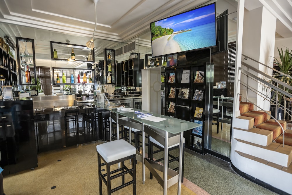 Riviera Hotel South Beach — Restaurant & bars in Miami, Florida