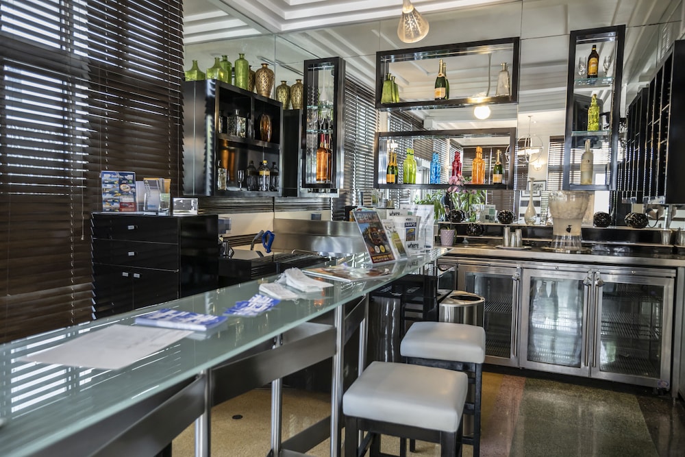 Riviera Hotel South Beach — Restaurant & bars in Miami, Florida