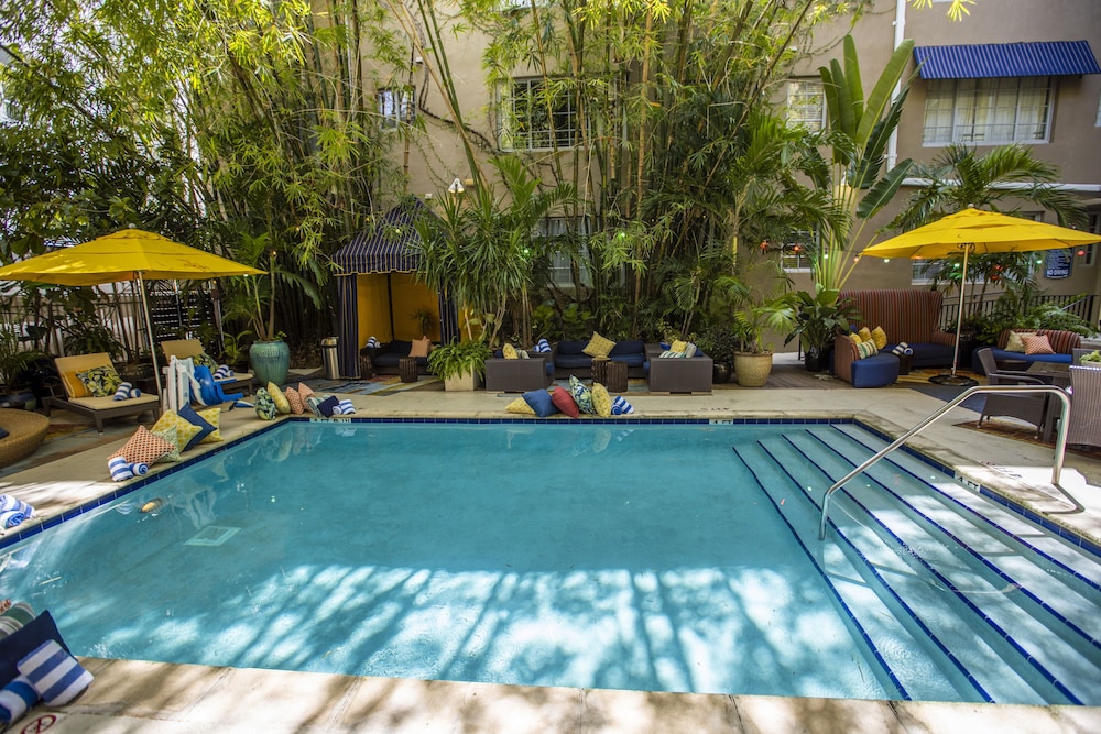 Riviera Hotel South Beach — Swimming pool in Miami, Florida