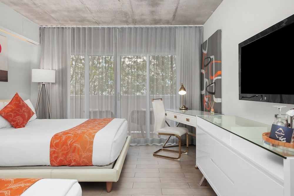Riviera Hotel South Beach — Hotel rooms in Miami, Florida