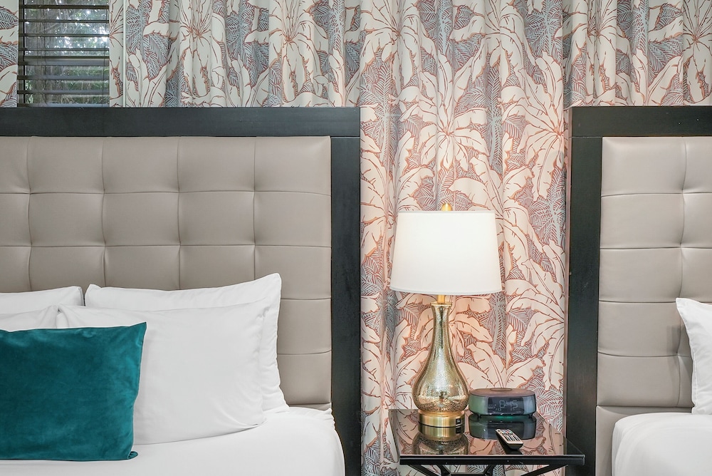 Riviera Hotel South Beach — Hotel rooms in Miami, Florida