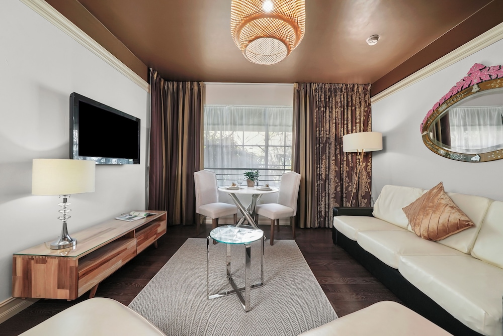 Riviera Hotel South Beach — Hotel rooms in Miami, Florida