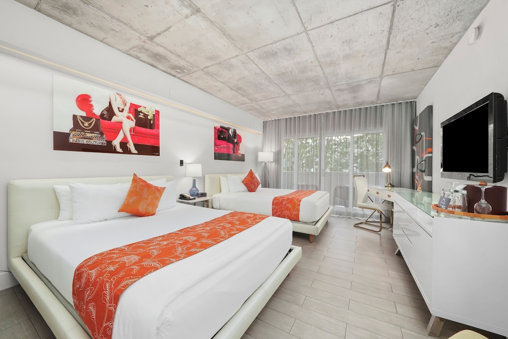Riviera Hotel South Beach — Hotel rooms in Miami, Florida