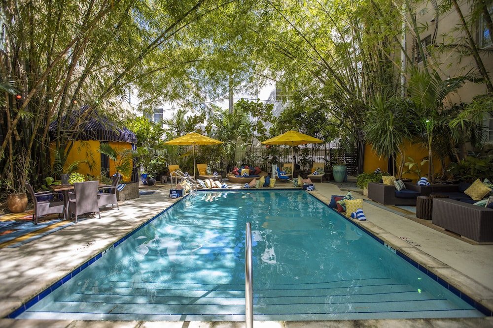 Riviera Hotel South Beach — Swimming pool in Miami, Florida
