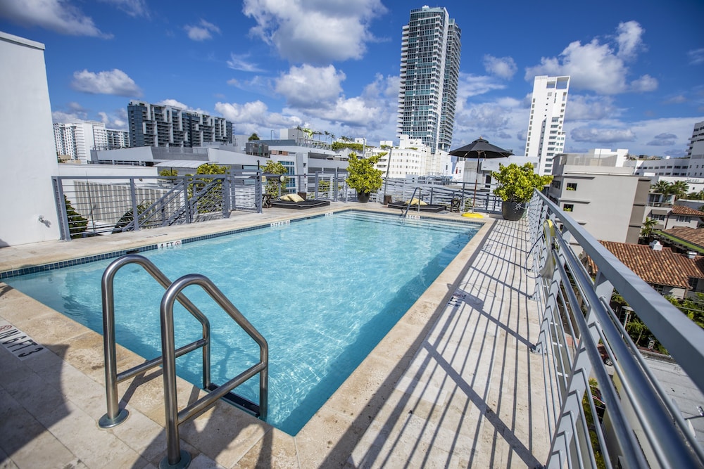 Riviera Hotel South Beach — Main photo in Miami, Florida