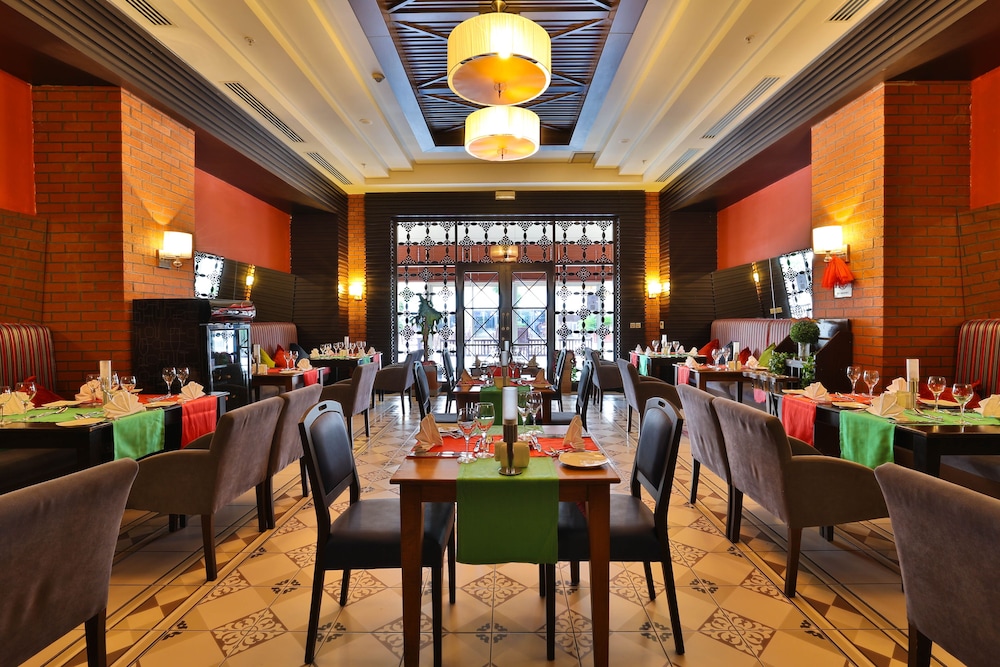 Crystal De Luxe Comfort Collection - All inclusive — Restaurant & bars in Kemer