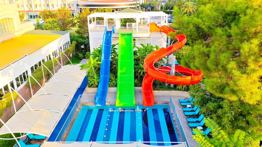 Crystal De Luxe Comfort Collection - All inclusive — Swimming pool in Kemer