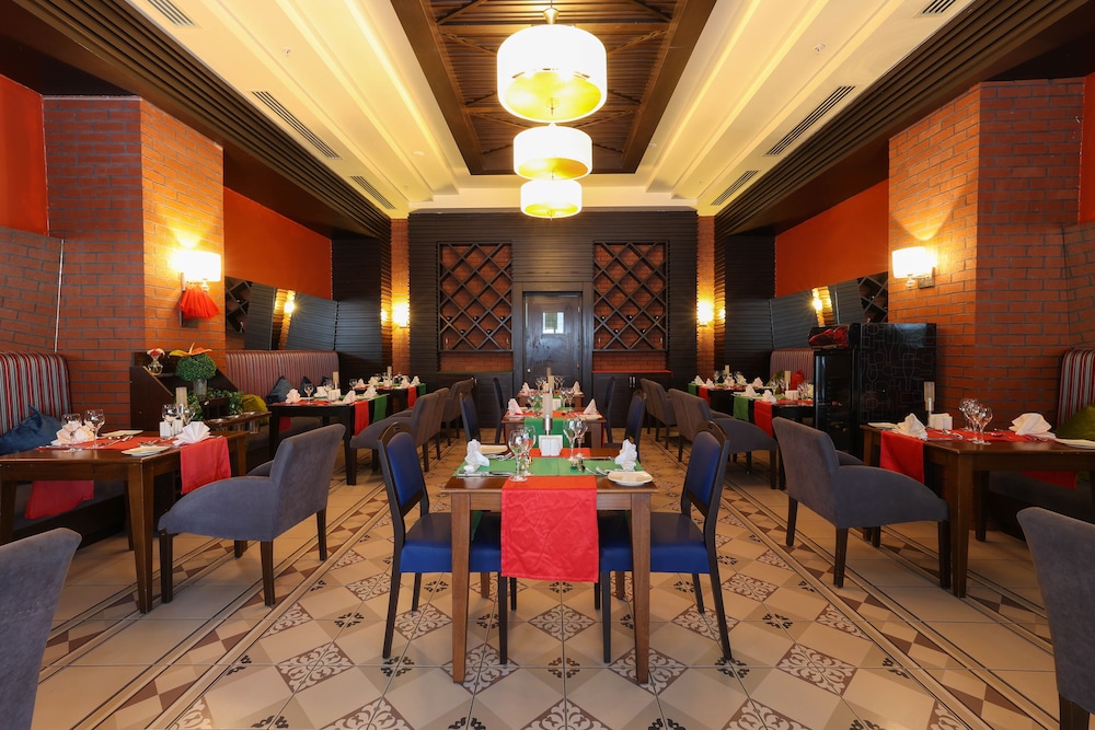 Crystal De Luxe Comfort Collection - All inclusive — Restaurant & bars in Kemer