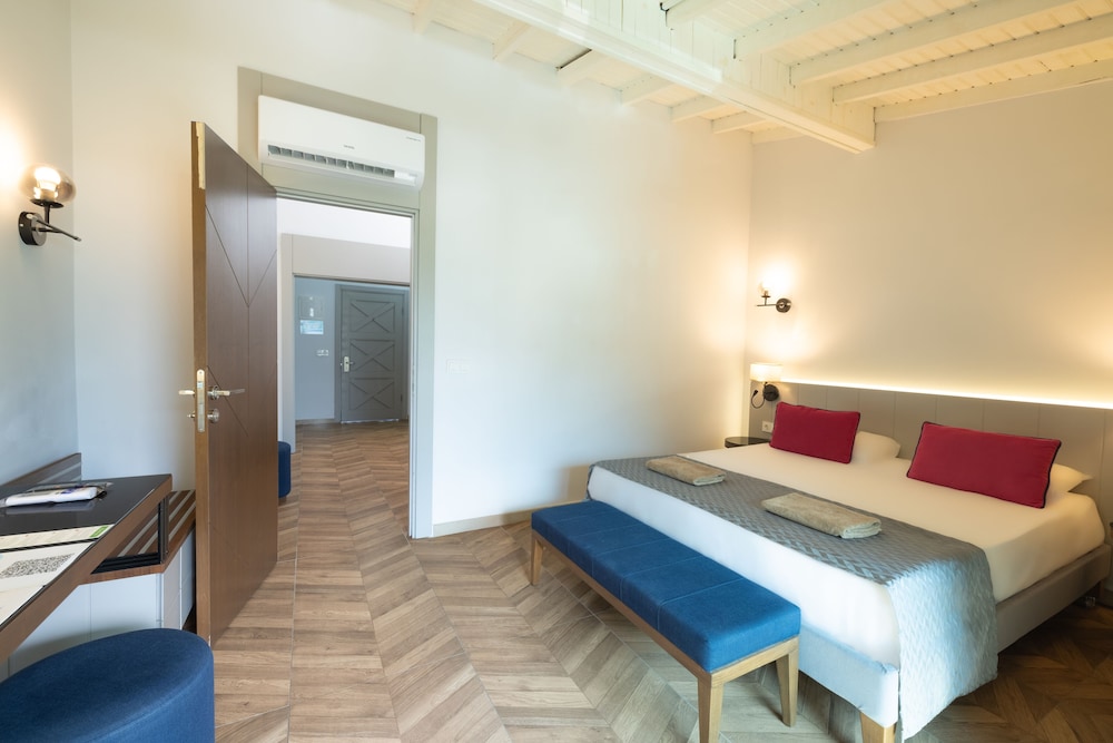 Crystal Flora Pearl Collection - All inclusive — Hotel rooms in Kemer