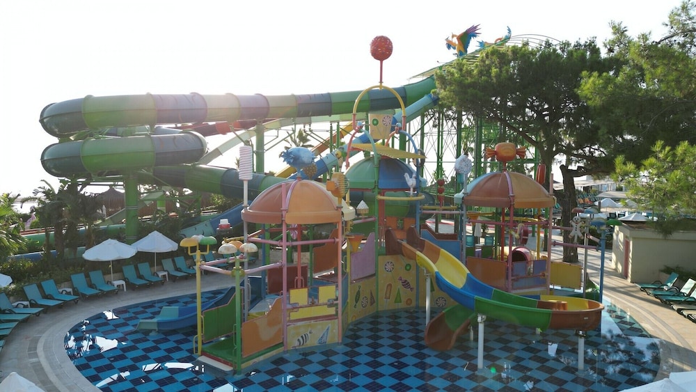 Crystal Flora Pearl Collection - All inclusive — Attractions for children in Kemer