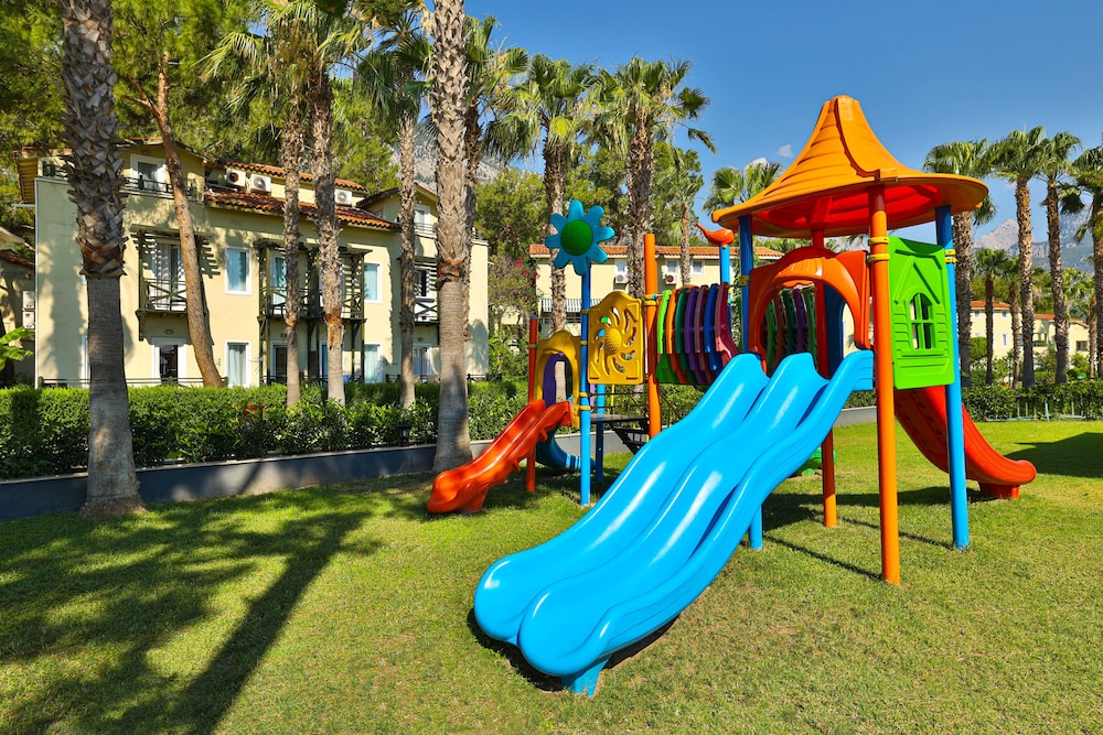 Crystal Flora Pearl Collection - All inclusive — Attractions for children in Kemer