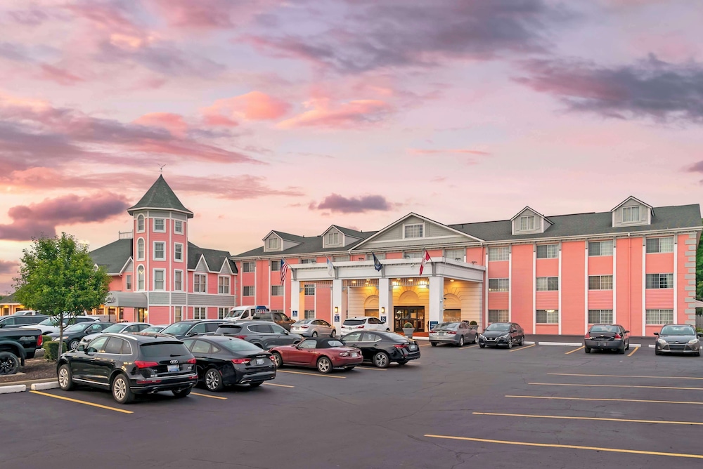 Best Western Greenfield Inn — Main photo in Allen Park, Michigan