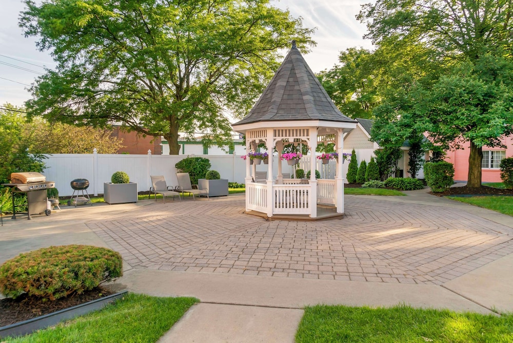 Best Western Greenfield Inn — Hotel building in Allen Park, Michigan