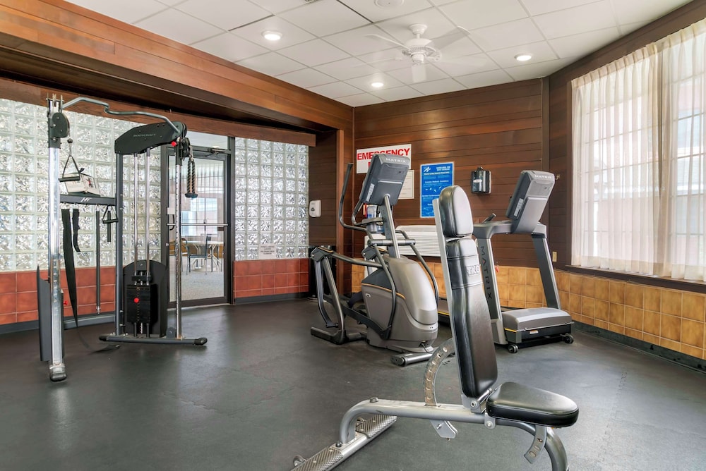 Best Western Greenfield Inn — Sports & recreation in Allen Park, Michigan