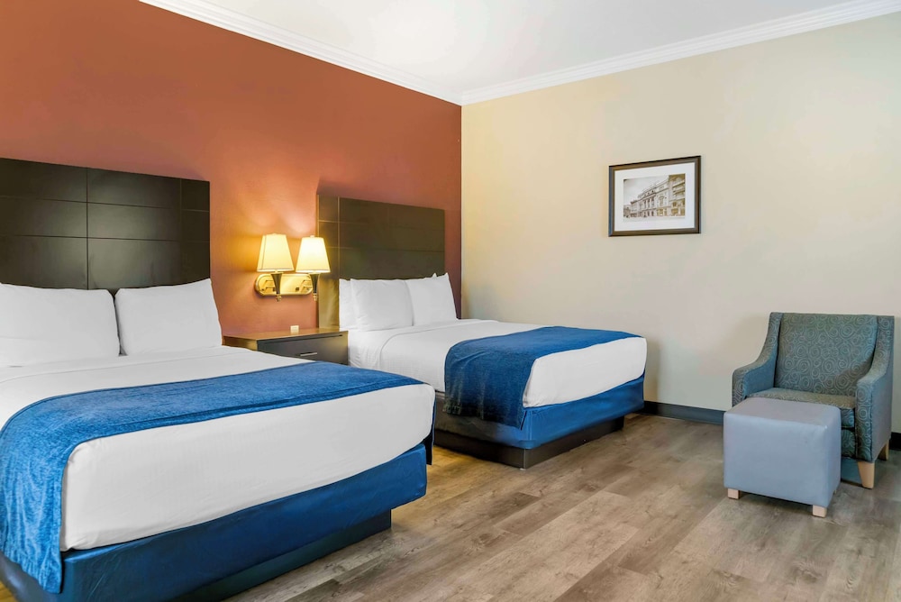 Best Western Greenfield Inn — Hotel rooms in Allen Park, Michigan