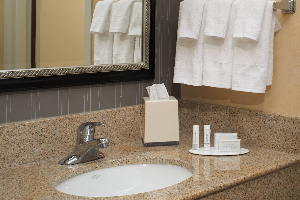 Courtyard by Marriott Detroit Dearborn — Hotel rooms in Dearborn, Michigan