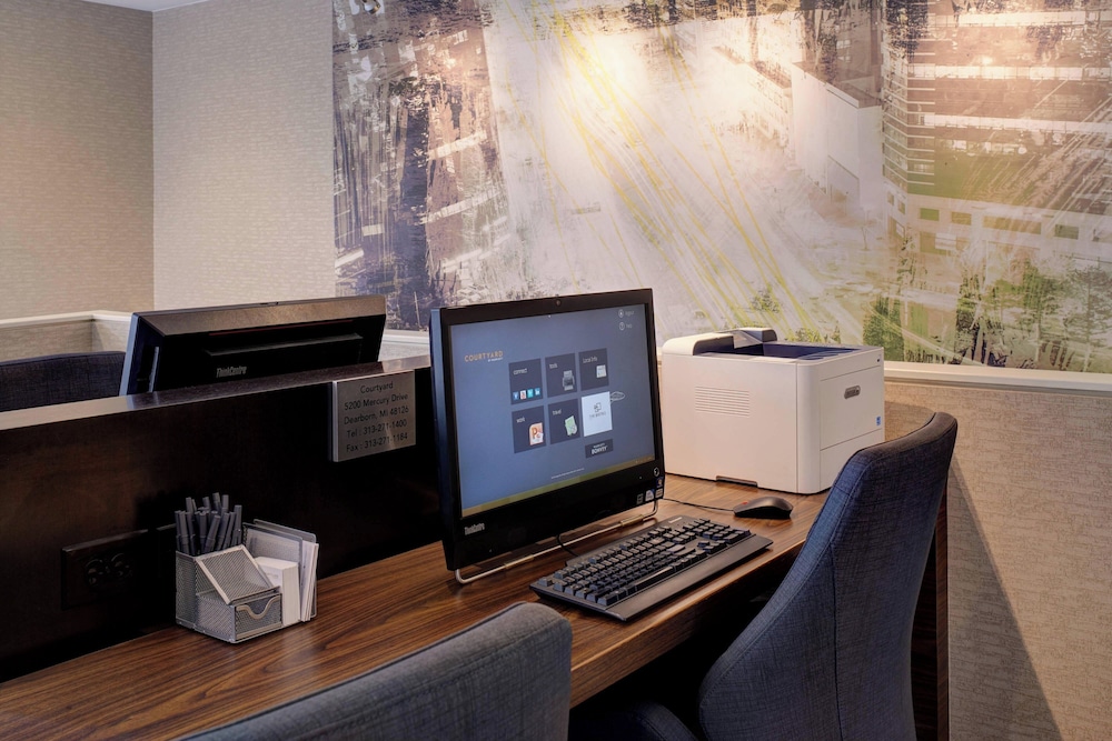 Courtyard by Marriott Detroit Dearborn — Hotel building in Dearborn, Michigan