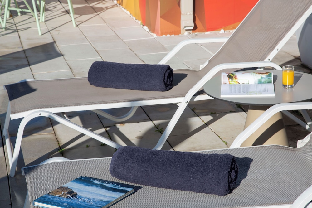 Casual Kubic Athens Hotel by Casual Hoteles — Swimming pool in Athens, Attica