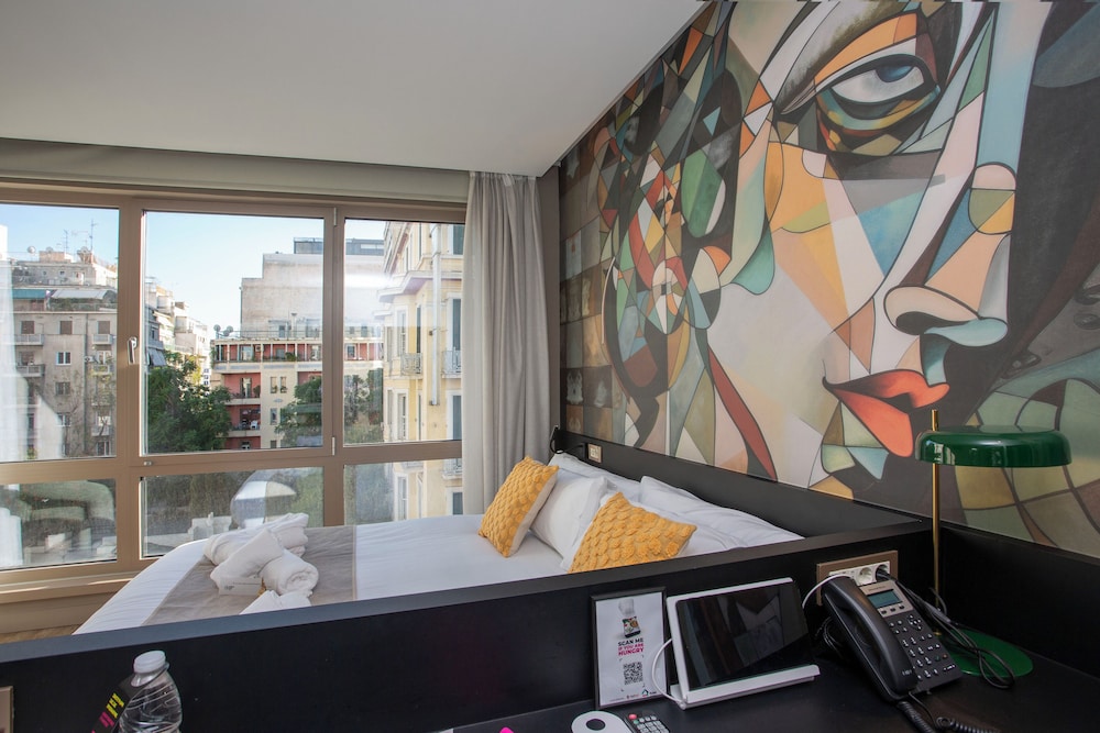Casual Kubic Athens Hotel by Casual Hoteles — Hotel rooms in Athens, Attica