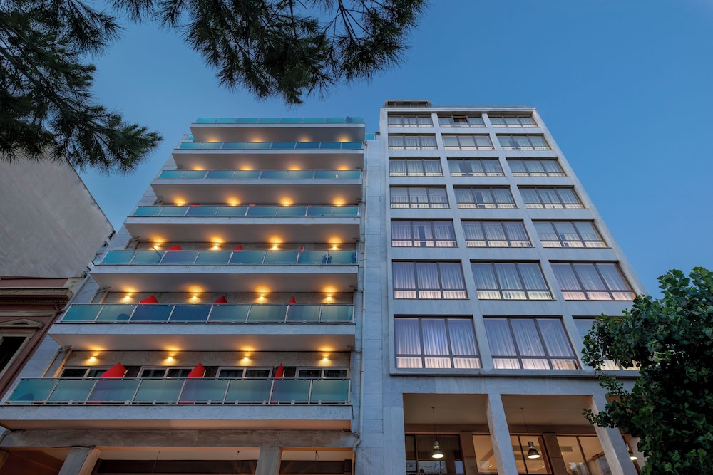 Casual Kubic Athens Hotel by Casual Hoteles — Hotel building in Athens, Attica