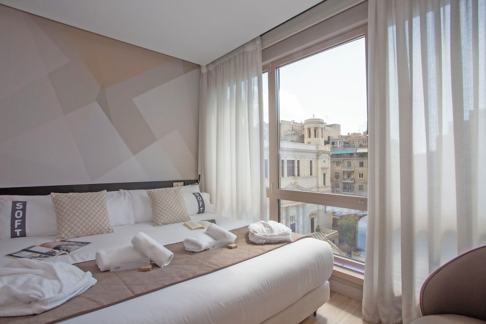 Casual Kubic Athens Hotel by Casual Hoteles — Hotel rooms in Athens, Attica