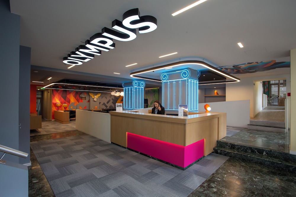 Casual Kubic Athens Hotel by Casual Hoteles — Hotel building in Athens, Attica