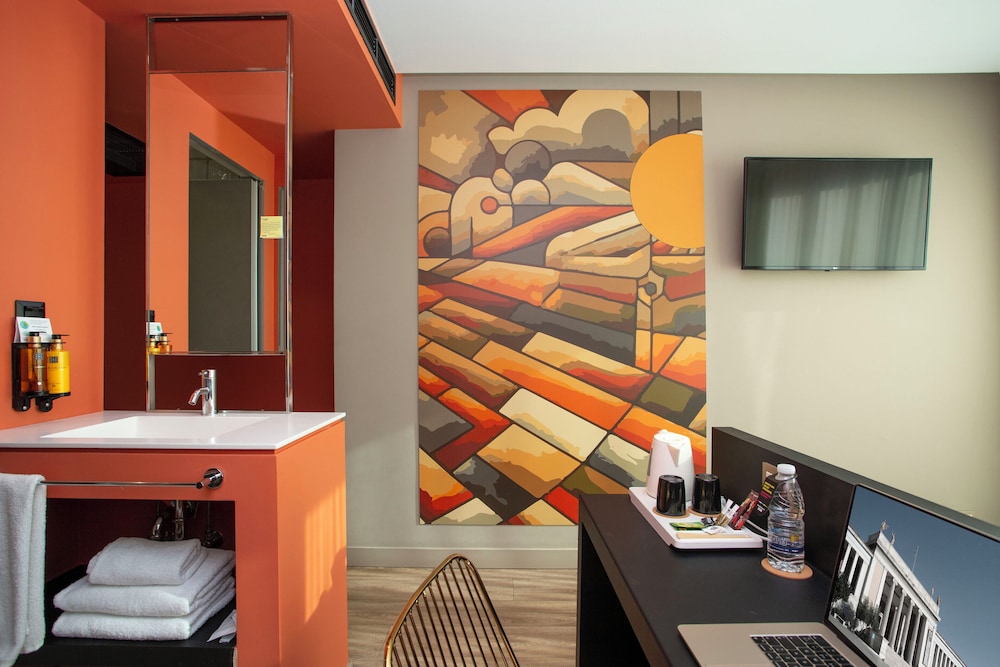 Casual Kubic Athens Hotel by Casual Hoteles — Hotel rooms in Athens, Attica