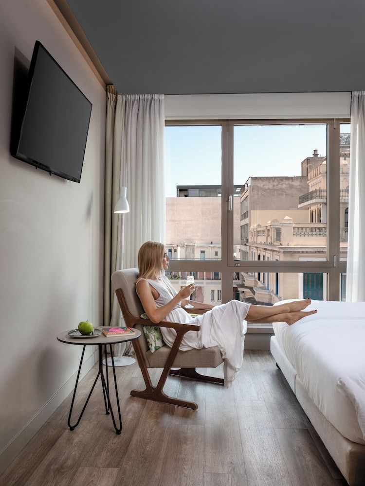 Casual Kubic Athens Hotel by Casual Hoteles — Hotel rooms in Athens, Attica