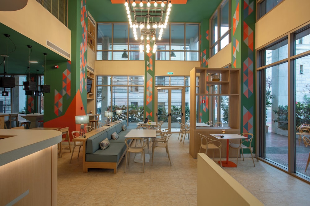 Casual Kubic Athens Hotel by Casual Hoteles — Restaurant & bars in Athens, Attica