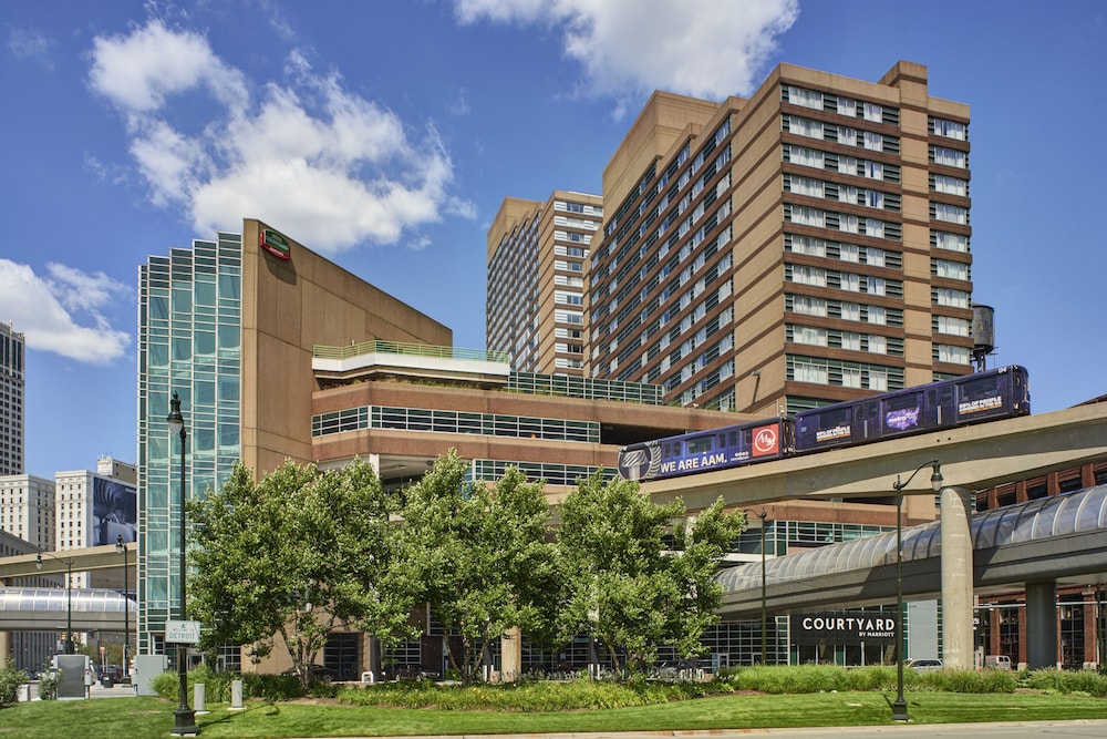 Courtyard By Marriott Detroit Downtown — Hotel building in Detroit, Michigan