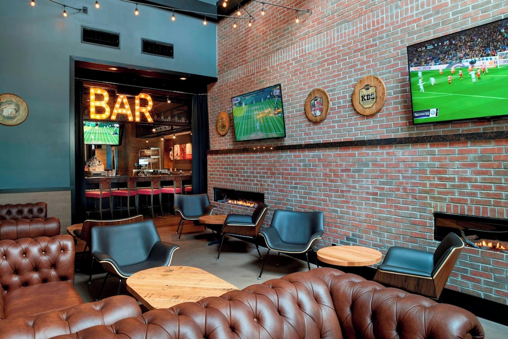 Courtyard By Marriott Detroit Downtown — Restaurant & bars in Detroit, Michigan