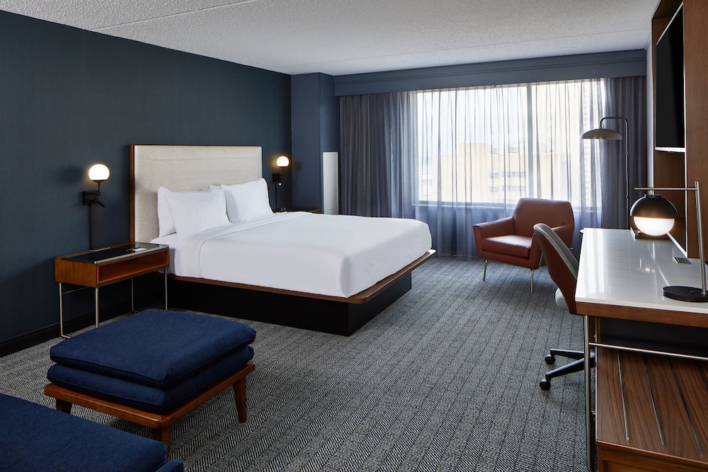 Courtyard By Marriott Detroit Downtown — Hotel rooms in Detroit, Michigan