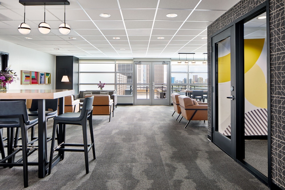 Courtyard By Marriott Detroit Downtown — Restaurant & bars in Detroit, Michigan