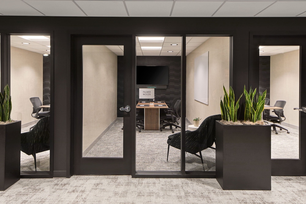 Courtyard By Marriott Detroit Downtown — Hotel building in Detroit, Michigan