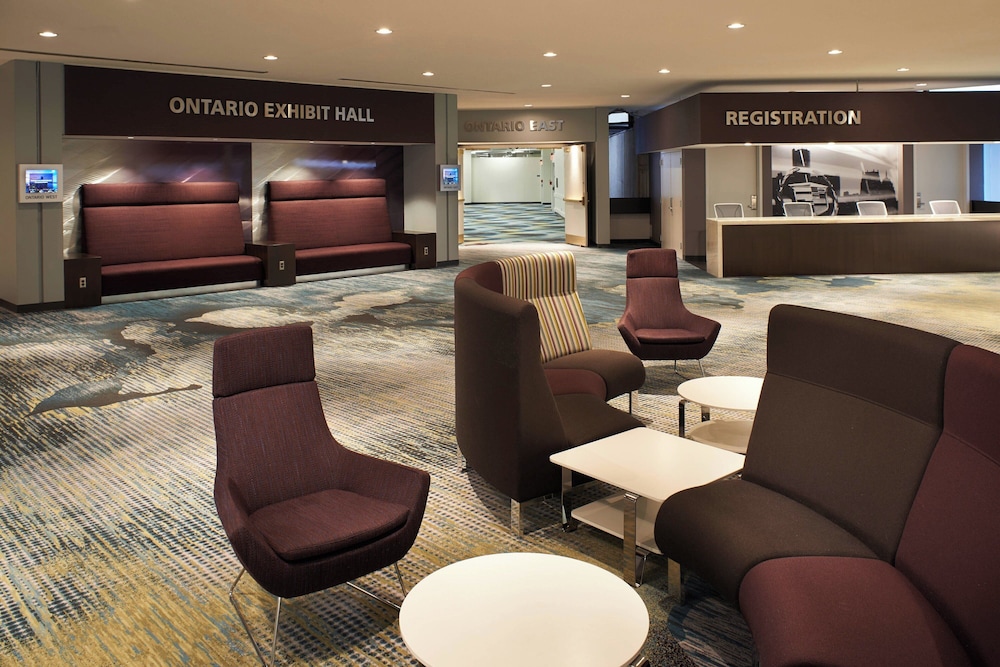 Detroit Marriott at the Renaissance Center — Hotel building in Detroit, Michigan
