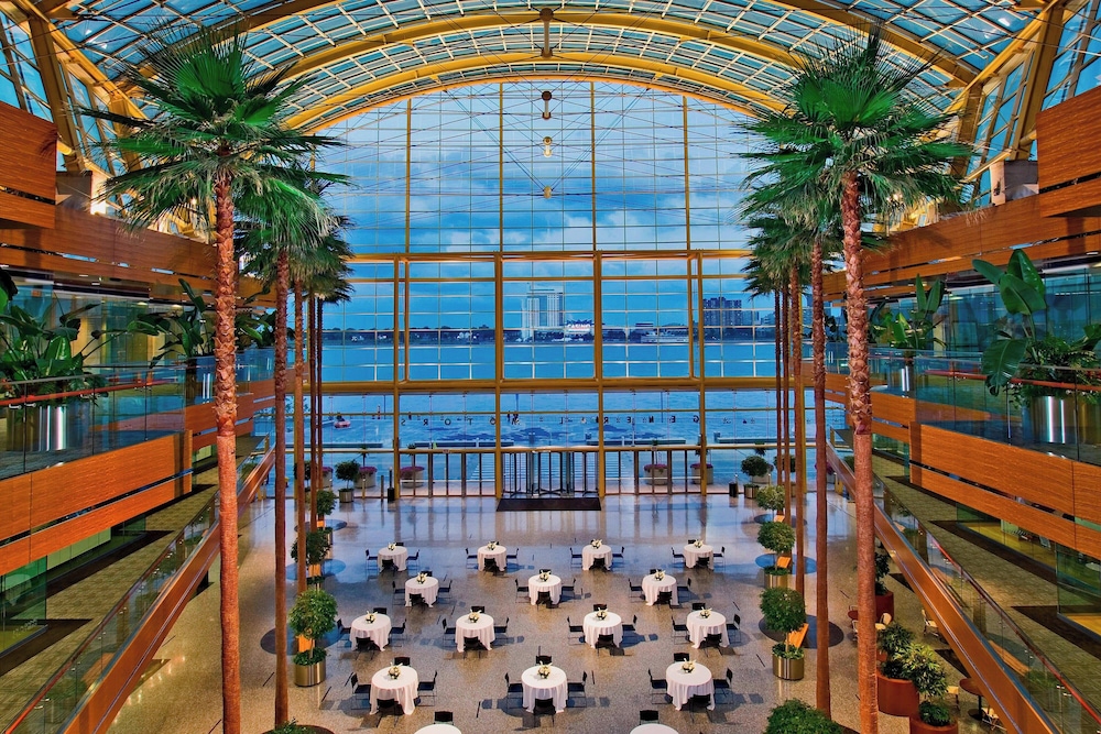 Detroit Marriott at the Renaissance Center — Hotel building in Detroit, Michigan