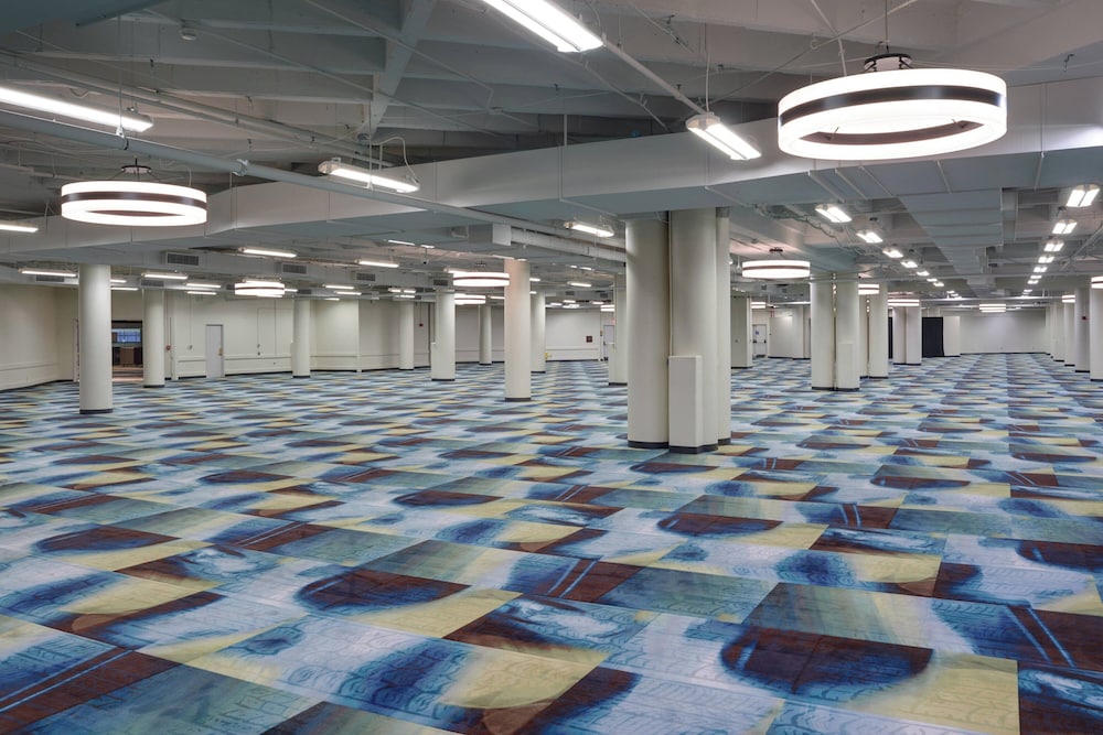 Detroit Marriott at the Renaissance Center — Hotel building in Detroit, Michigan