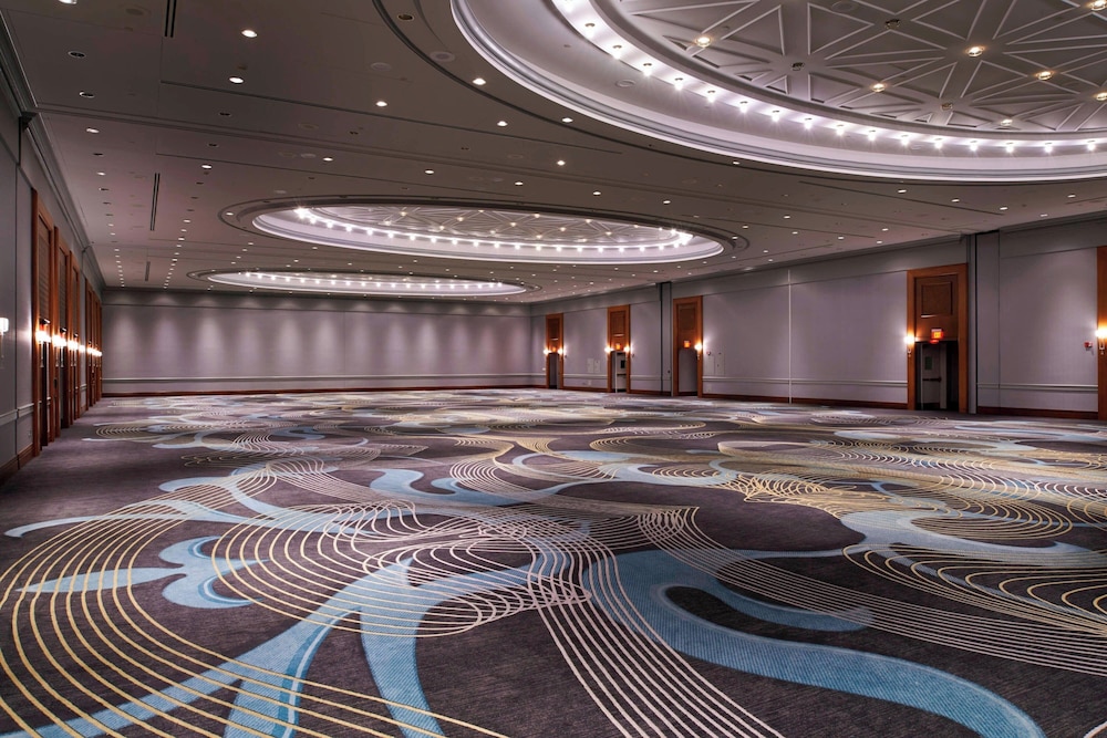 Detroit Marriott at the Renaissance Center — Hotel building in Detroit, Michigan