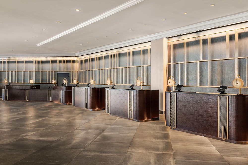 Detroit Marriott at the Renaissance Center — Hotel building in Detroit, Michigan