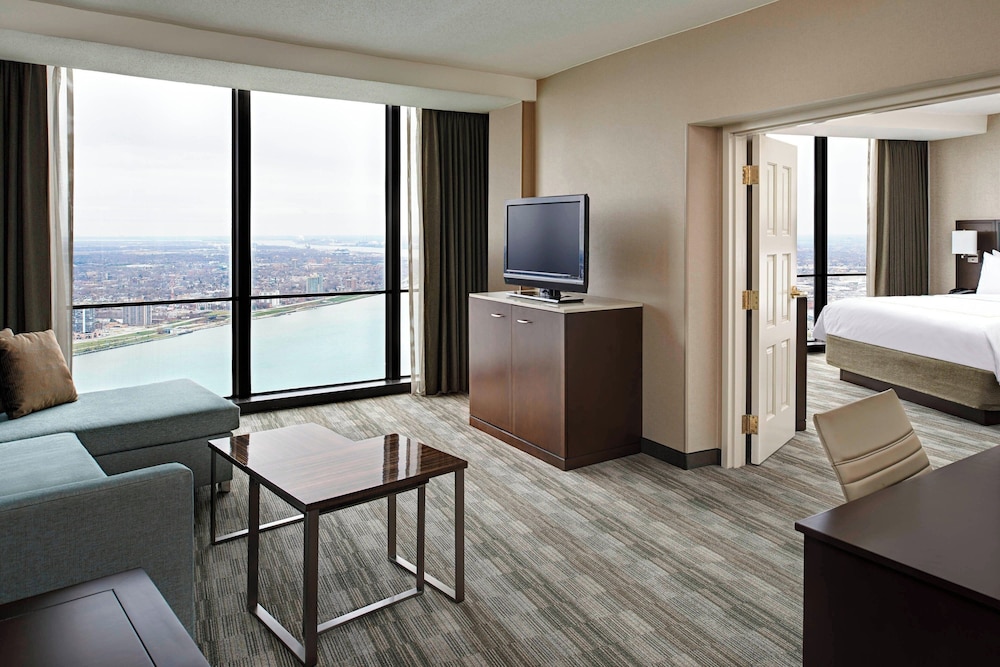 Detroit Marriott at the Renaissance Center — Hotel rooms in Detroit, Michigan