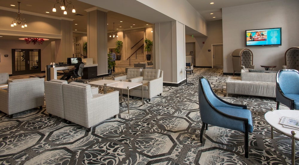 DoubleTree Suites by Hilton Hotel Detroit Downtown - Fort Shelby — Hotel building in Detroit, Michigan
